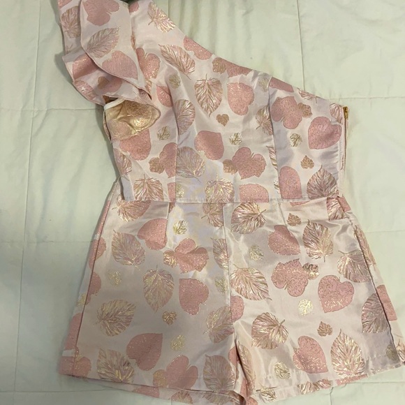 Gorgeous two pieces set shorts and top